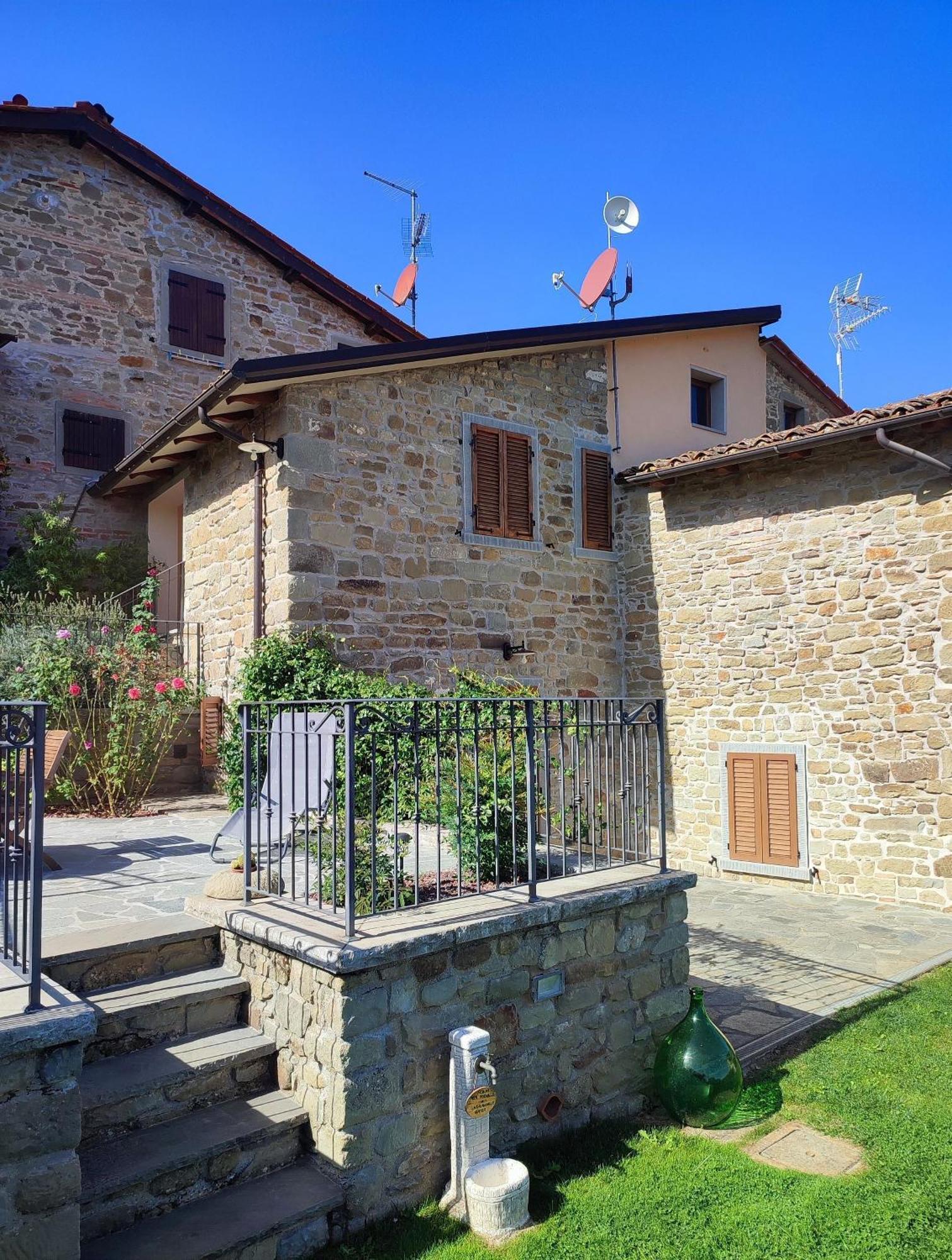 Podere Verdi Colline ポッピ エクステリア 写真